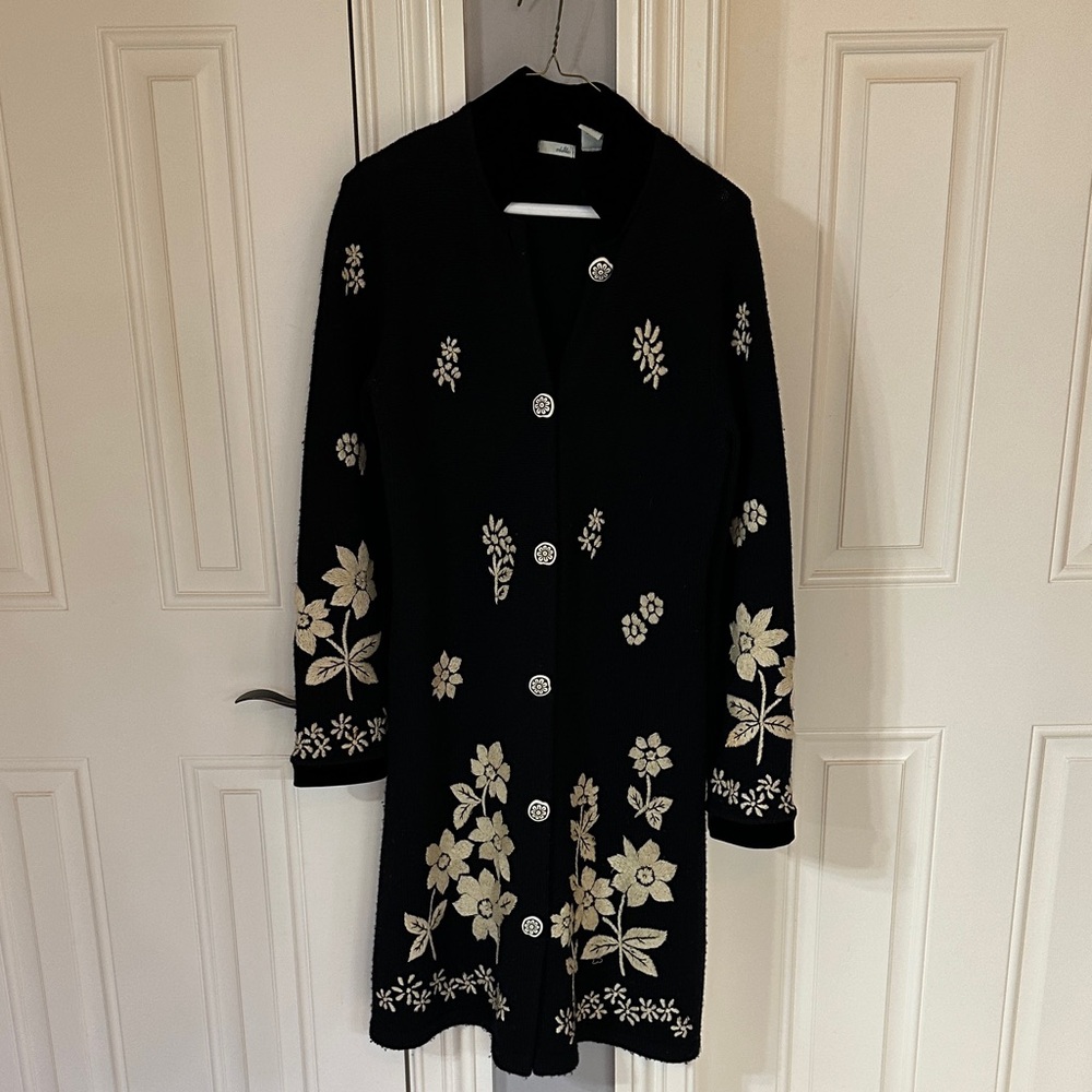 Elegant Black Floral Embroidered sweater coat
